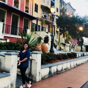 Meet your Posher, Steph